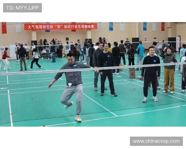 重庆羽毛球队荣登羽毛球节奏排行榜第二名展现出色竞技实力与团队合作精神